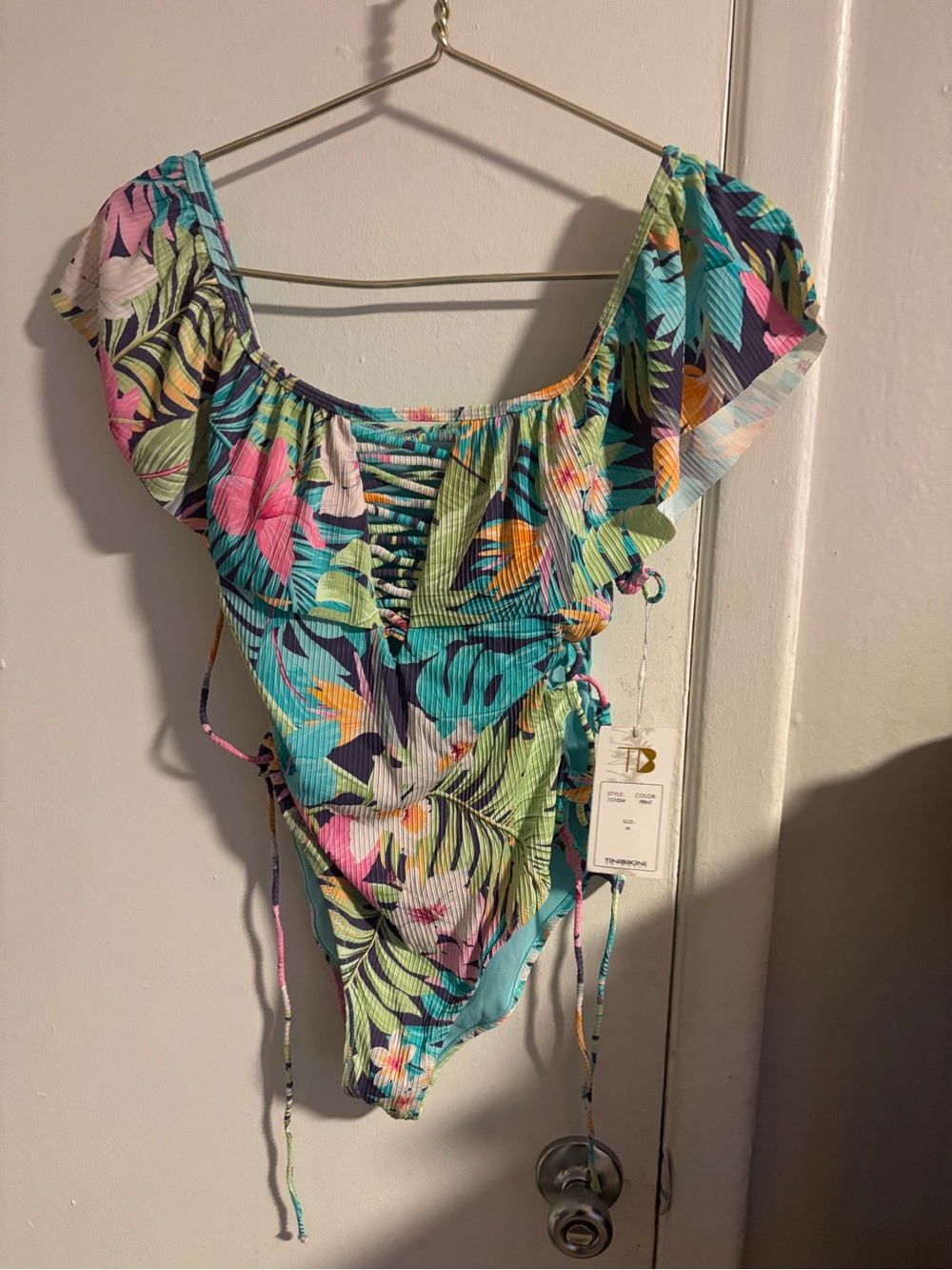 TiNiBiKiNi Tropical Floral One Piece Swimsuit NWT Size Medium
(1039)